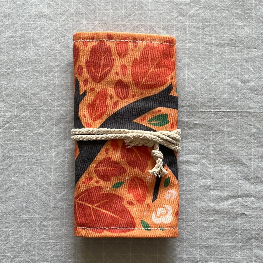 Illumicrate pencil wrap